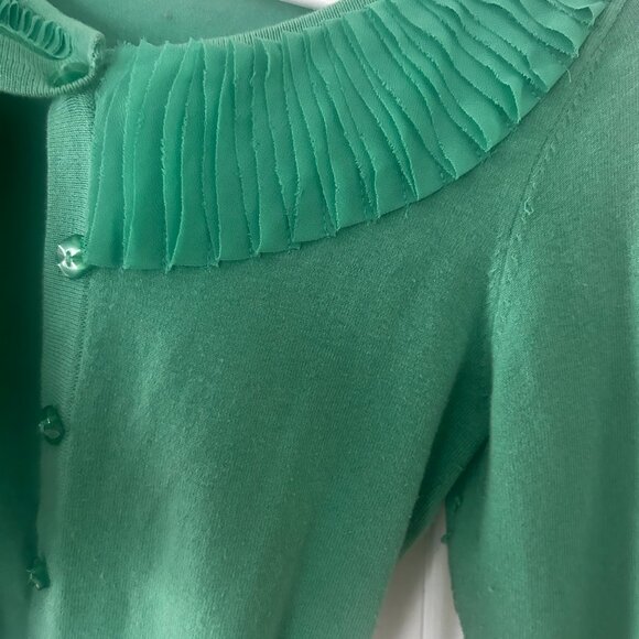 Anthropologie Fielel Flower Cropped button-up knit sweater with rogue neckline - Picture 6 of 8